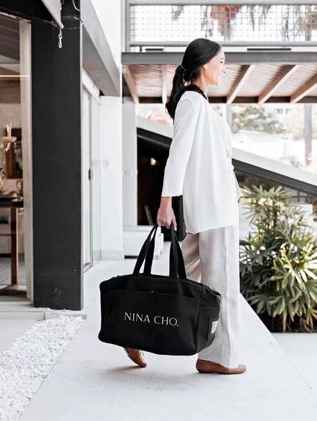 A marca Nina Cho de roupas de Tricot, Alfaiataria e essenciais